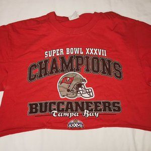 Vintage 2003 Cropped Bucs Tee